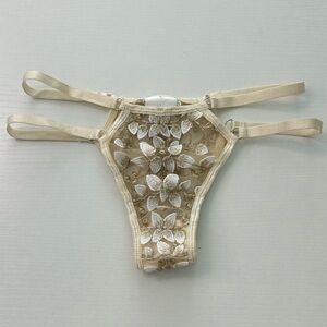 Embroidered Floral Panty S